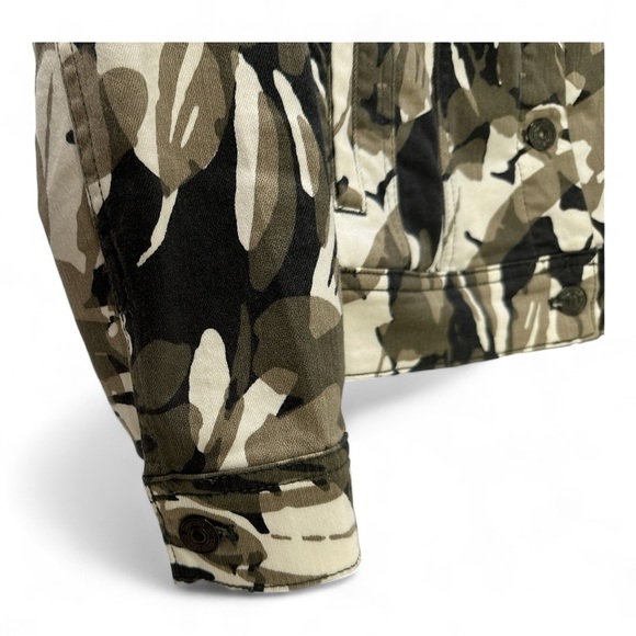 Chico’s Floral-Camo Denim Jacket Size 00 (0-2) EUC - Picture 3 of 6